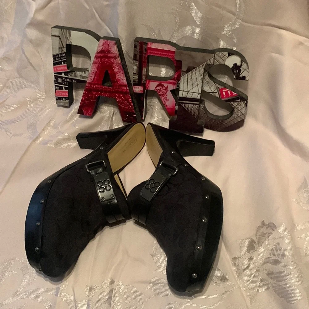 COACH clogs black size: 10 in good worn condition with signs of wear and repair. - Picture 2 of 12